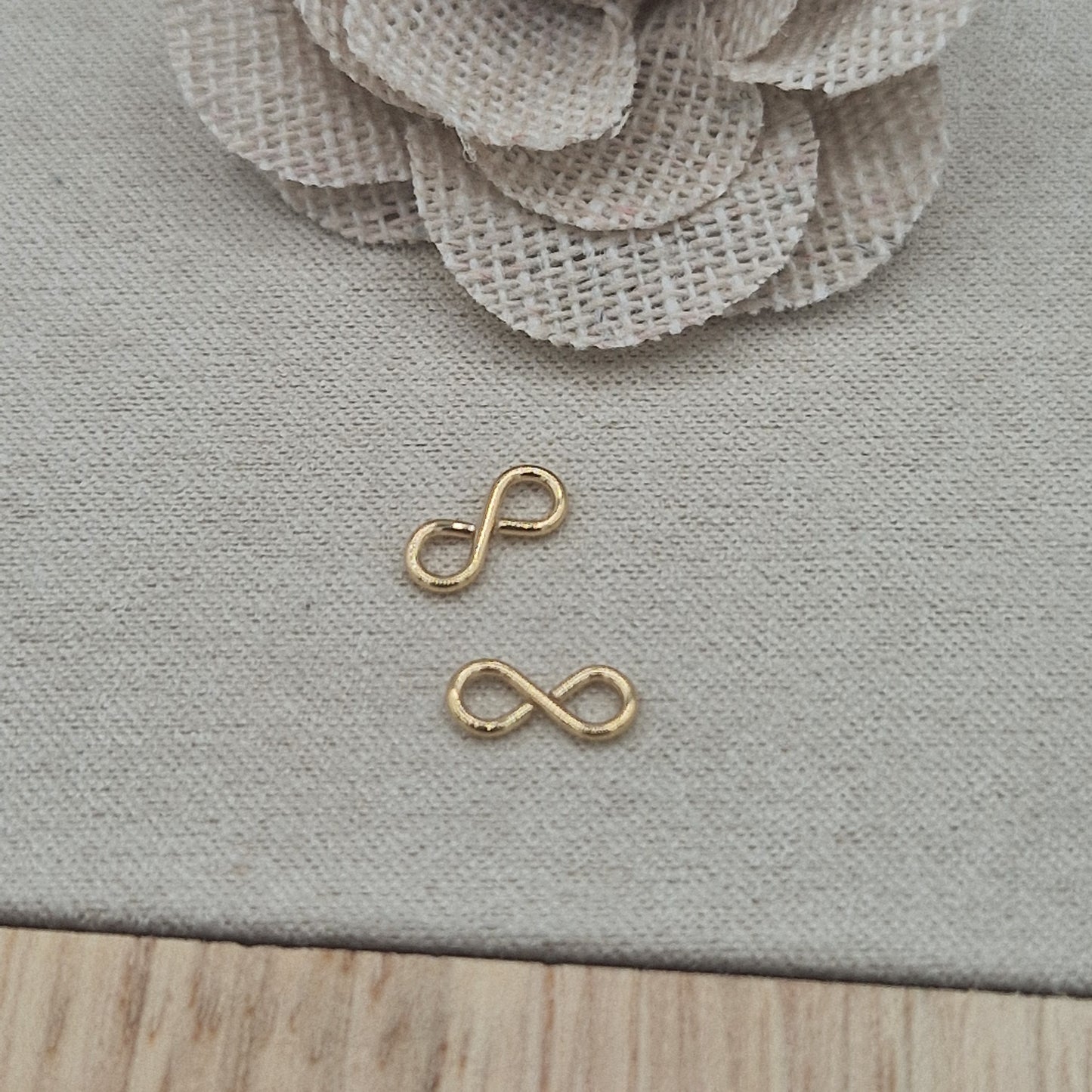 Permanent Jewellery Supplies 14kt Gold Filled & Sterling Silver, Charms Chains & Connectors. Great for all Permanent Jewellery Artists