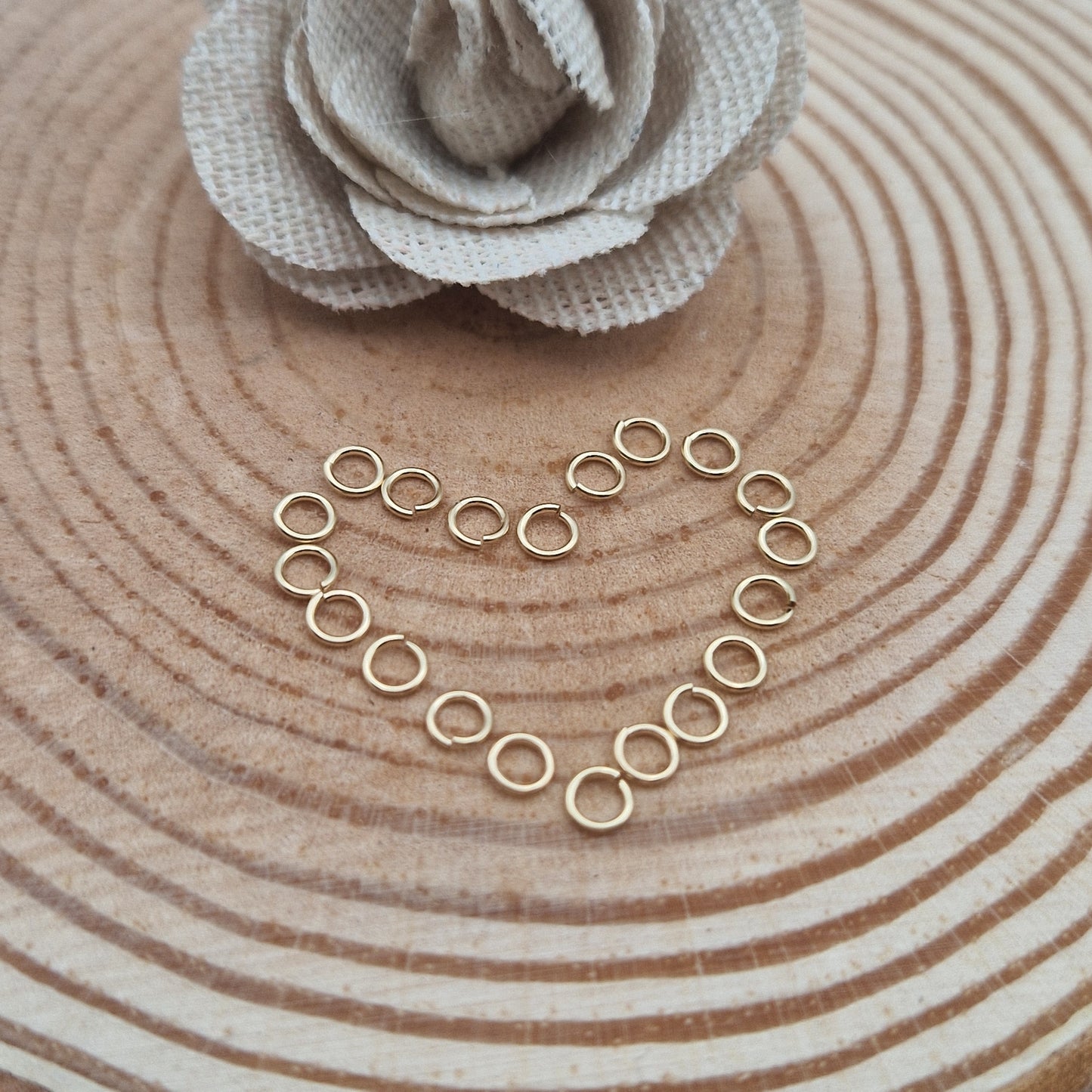 14kt gold filled jump rings in a polished finish, ideal for jewelry making and crafts. Permanent Jewellery Supplies 14kt Gold Filled & Sterling Silver, Charms Chains & Connectors. Great for all Permanent Jewellery Artists