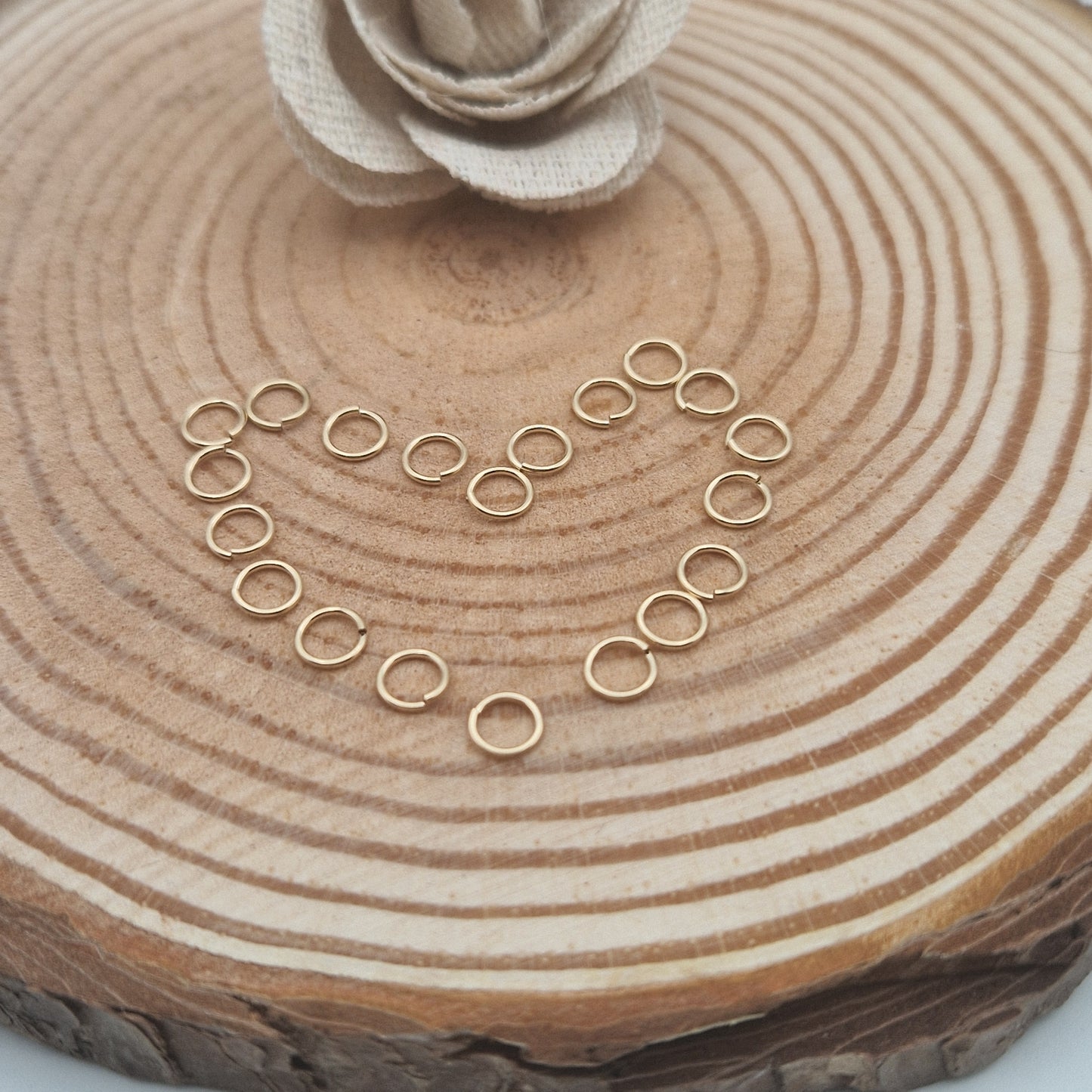 14kt gold filled jump rings in a polished finish, ideal for jewelry making and crafts. Permanent Jewellery Supplies 14kt Gold Filled & Sterling Silver, Charms Chains & Connectors. Great for all Permanent Jewellery Artists