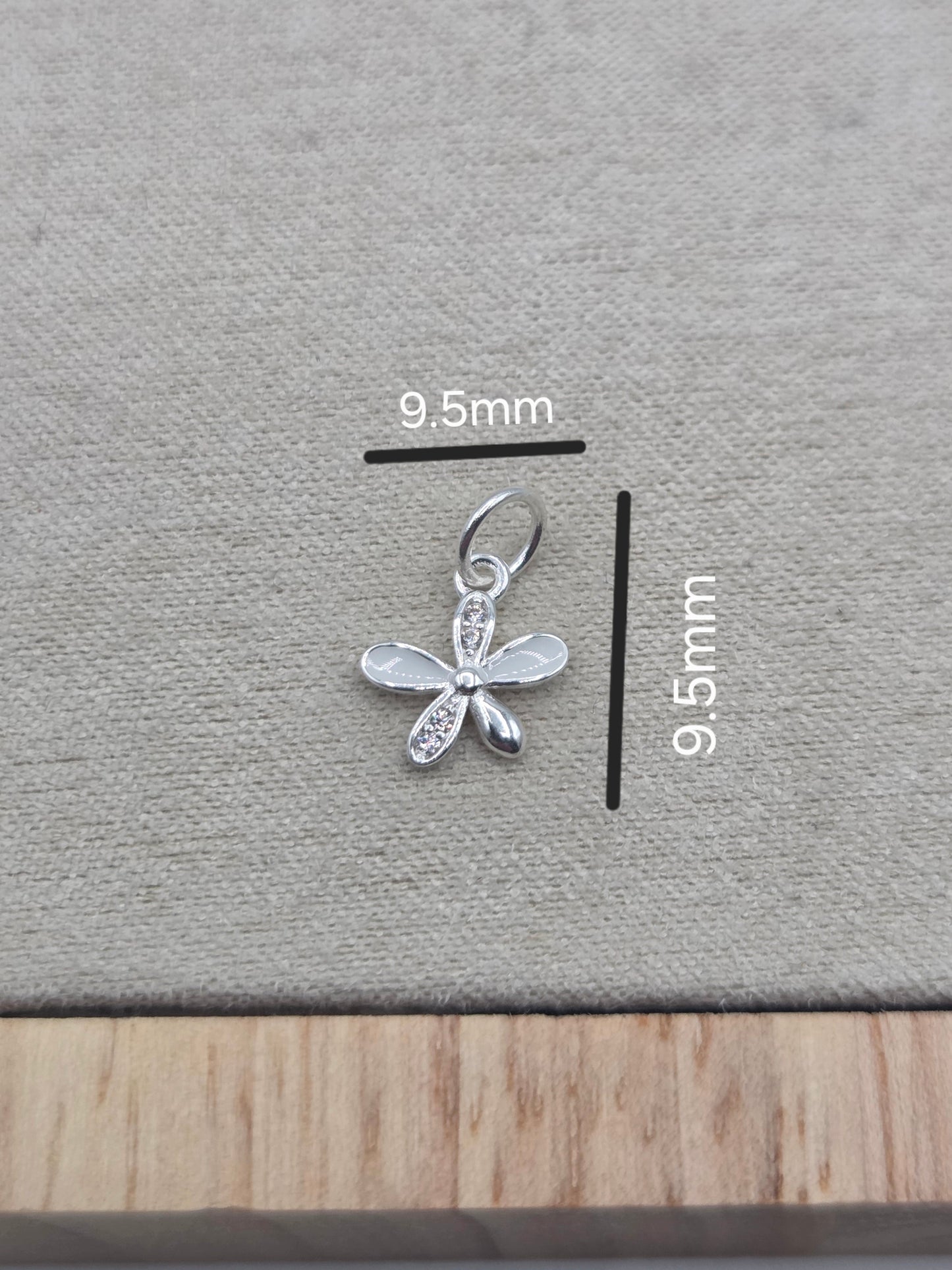 Flower with White Enamel 925 Sterling Silver 9mm, Permanent Jewellery - Uk Supplier