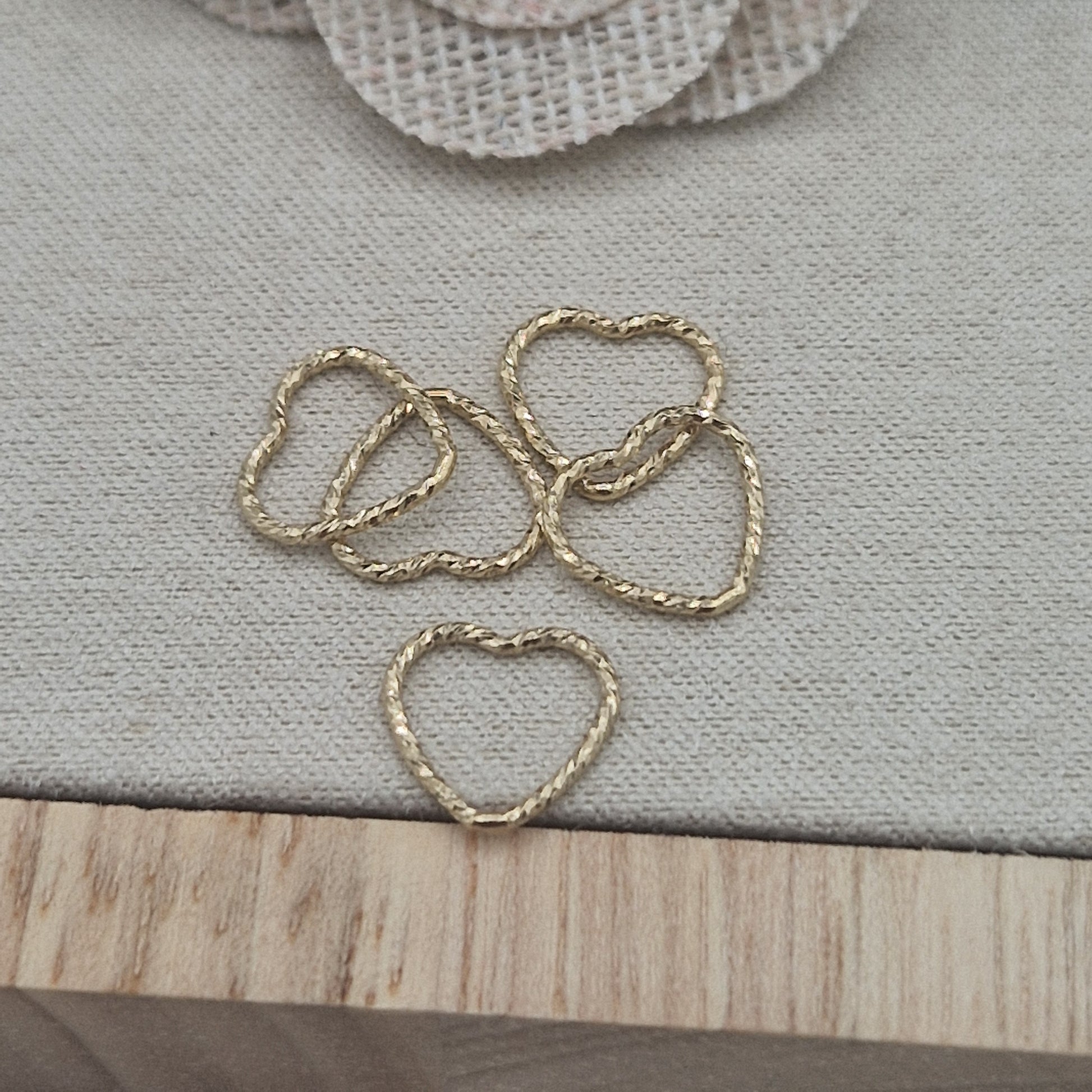 Permanent Jewellery Supplies 14kt Gold Filled & Sterling Silver, Charms Chains & Connectors. Great for all Permanent Jewellery Artists