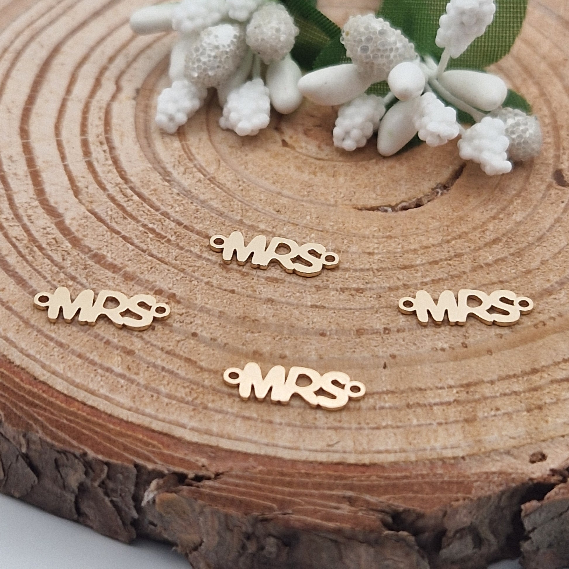 Permenant Jewellery Mrs Connector Charm, 14kt Gold Filled and 25 Sterling Silver Permanent Jewellery Supplies 14kt Gold Filled & Sterling Silver, Charms Chains & Connectors. Great for all Permanent Jewellery Artists. 