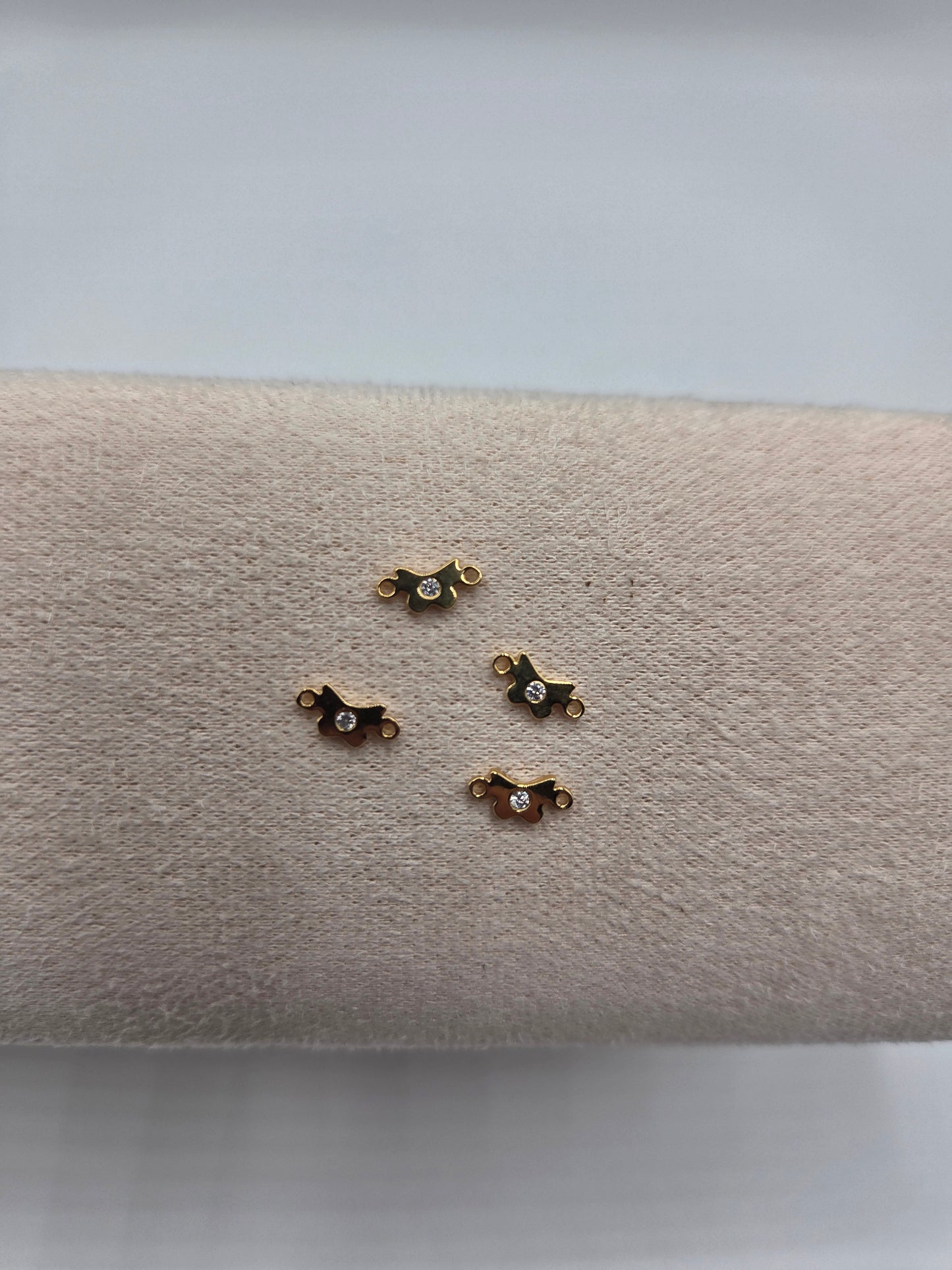 Permanent Jewellery Supplies 14kt Gold Filled & Sterling Silver, Charms Chains & Connectors. Great for all Permanent Jewellery Artists