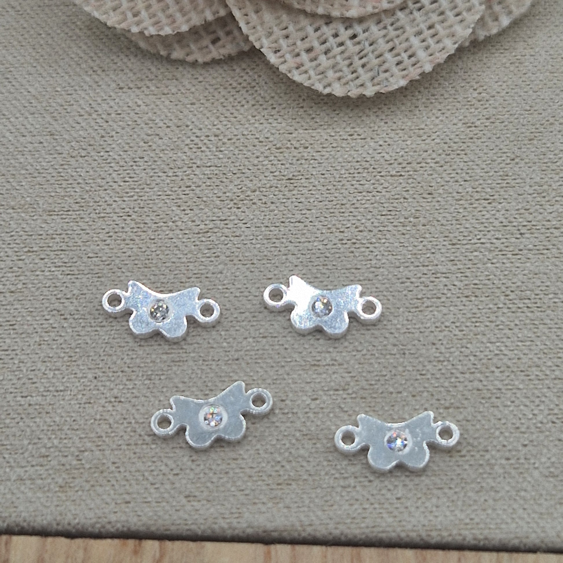 Permanent Jewellery Supplies 14kt Gold Filled & Sterling Silver, Charms Chains & Connectors. Great for all Permanent Jewellery Artists