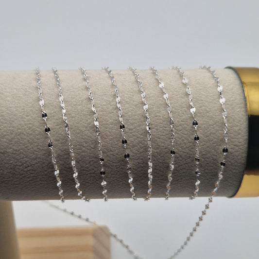 Permanent jewellery lip chain made from 14kt gold and 925 sterling silver, minimalist and elegant design. Permanent Jewellery Supplies 14kt Gold Filled & Sterling Silver, Charms Chains & Connectors. Great for all Permanent Jewellery Artists